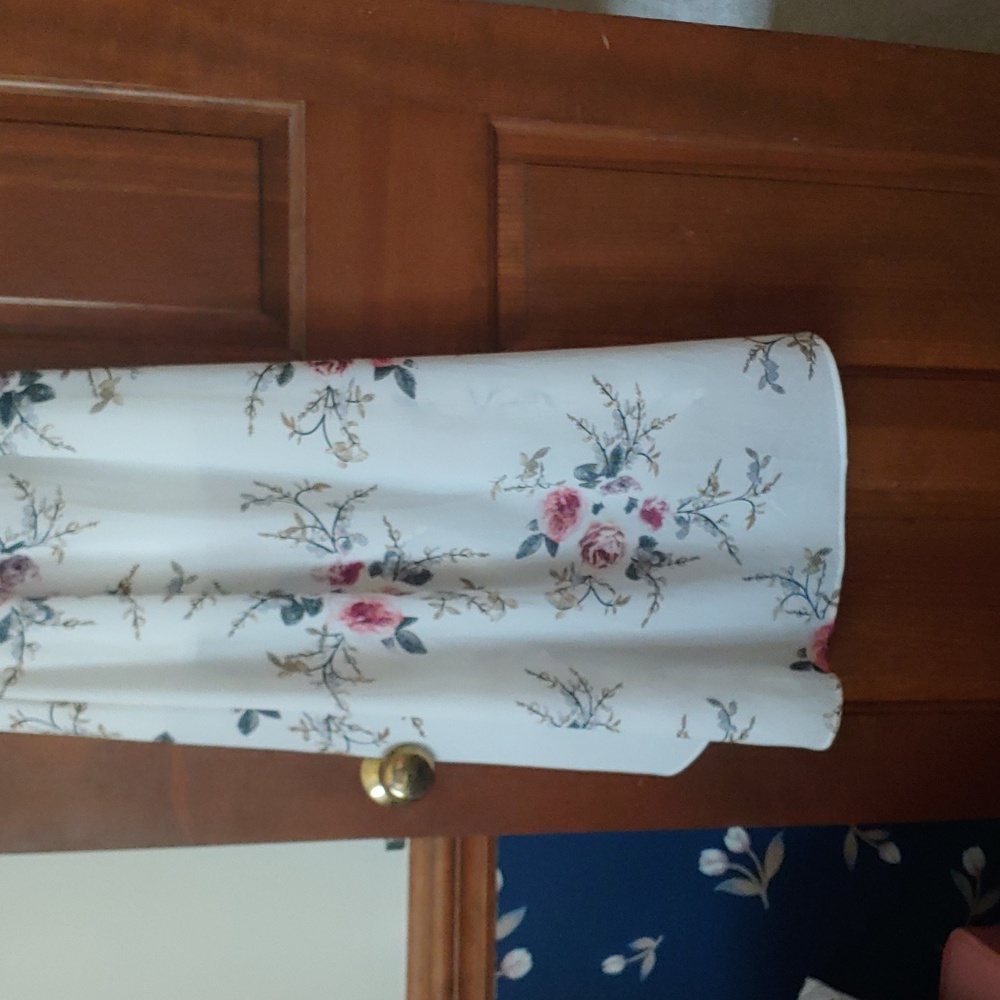Dress - Picture 2 of 7